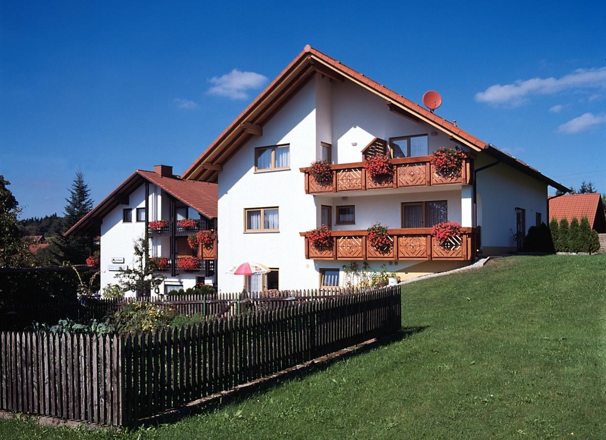 Gasthaus Und Ferienwohnungen Zum Engel Waldbrunn  Exteriér fotografie