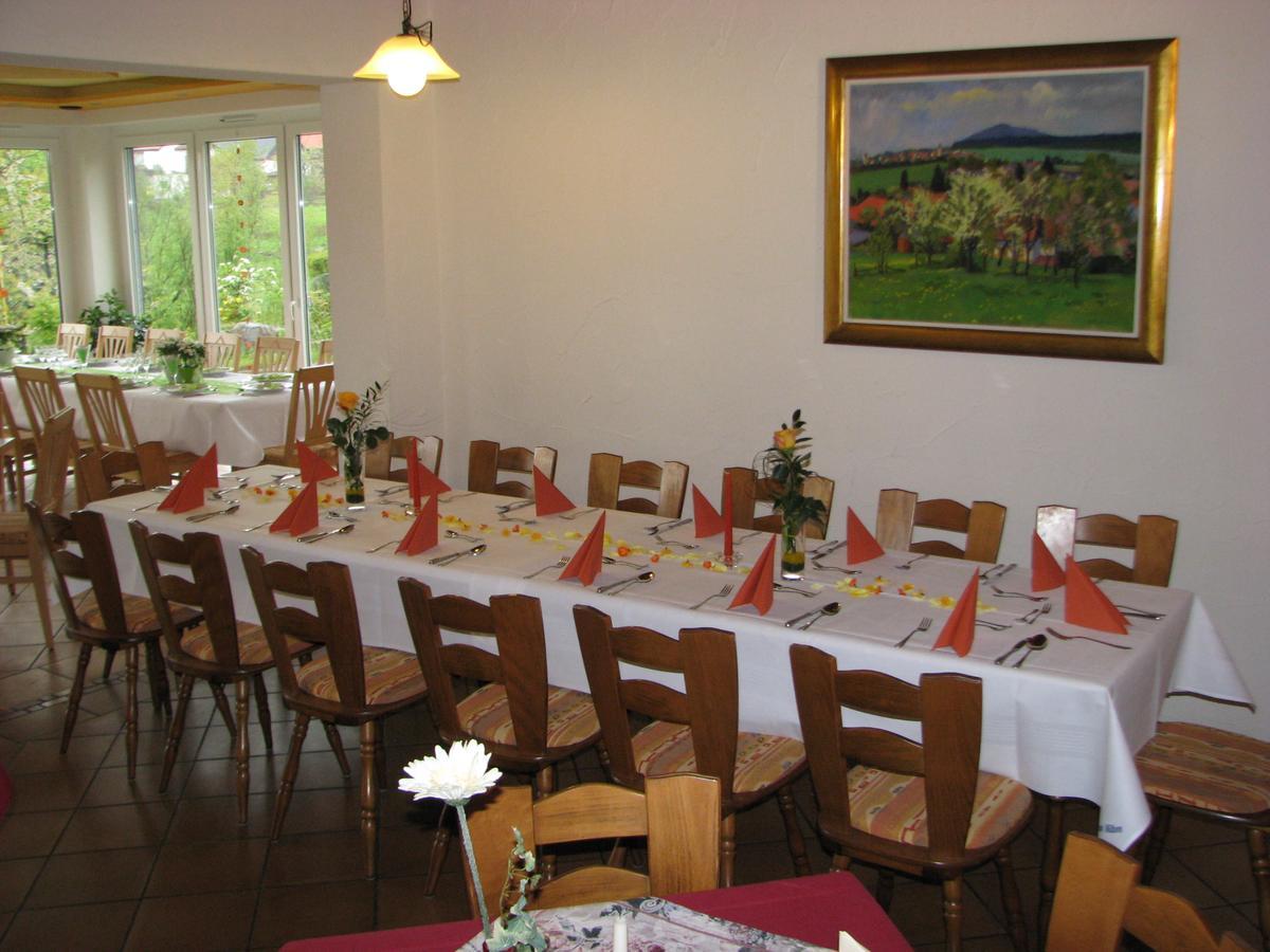 Gasthaus Und Ferienwohnungen Zum Engel Waldbrunn  Exteriér fotografie
